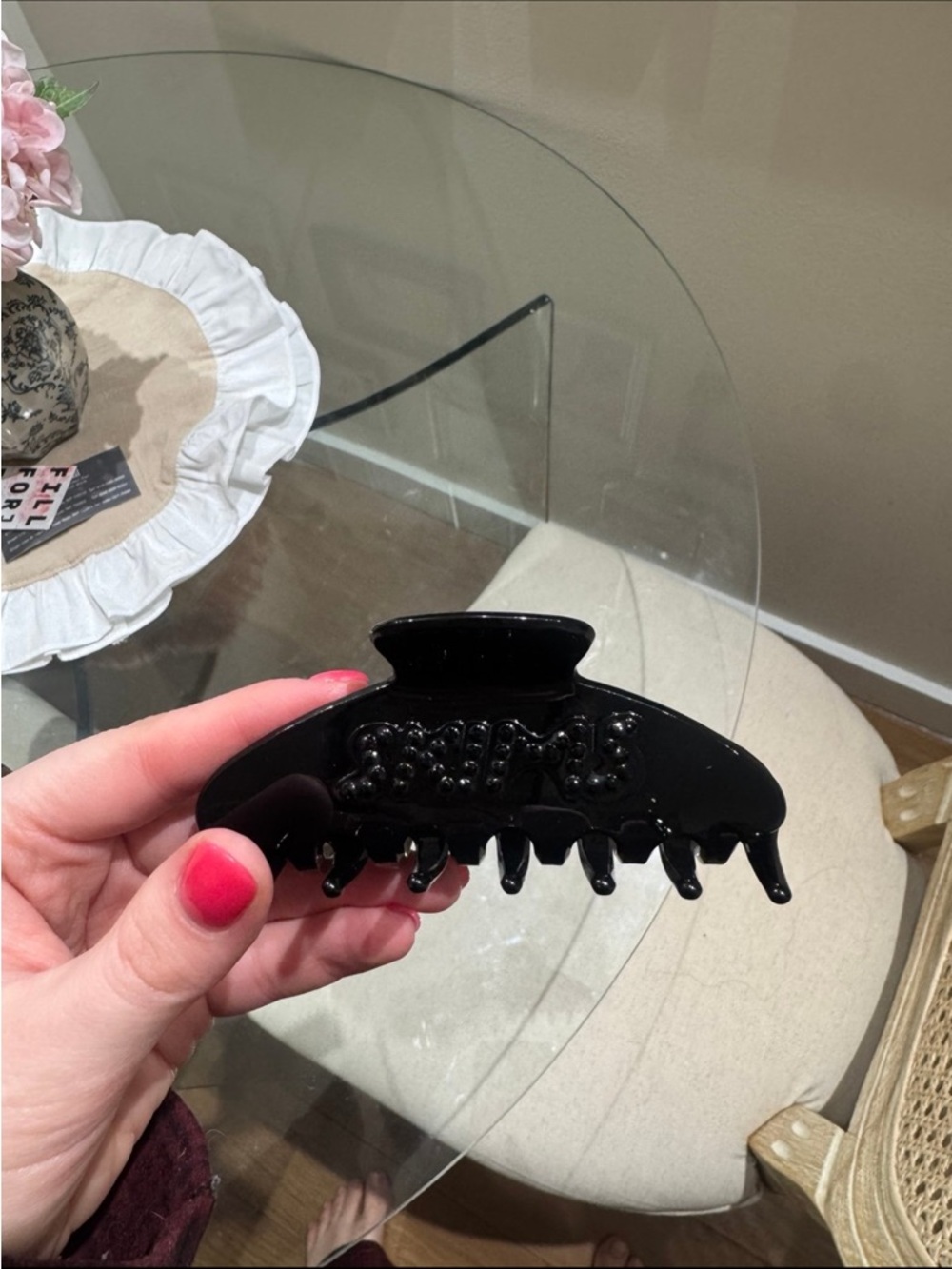 Brand new sold out skims claw clip